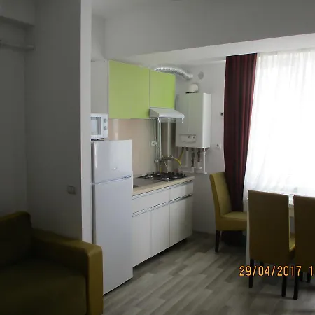 아파트 Summer Apartment