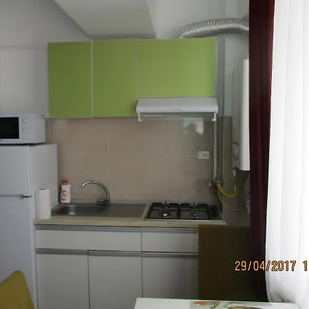 Summer Apartment
